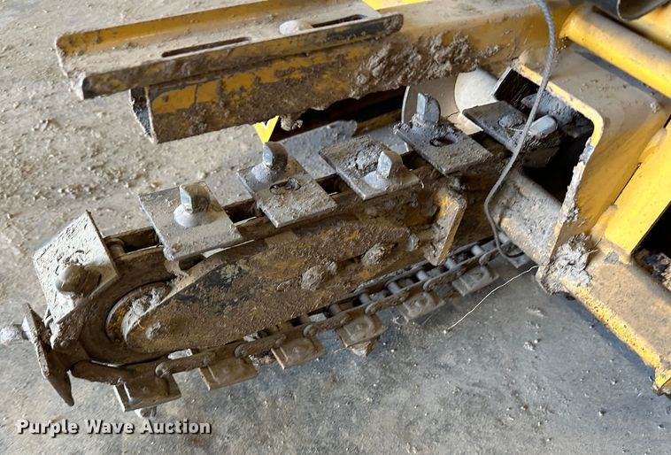 image for item LT9381 2004 Vermeer RT60  trencher