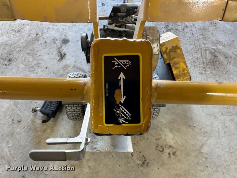 image for item LT9381 2004 Vermeer RT60  trencher