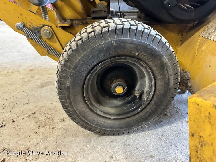 image for item LT9381 2004 Vermeer RT60  trencher