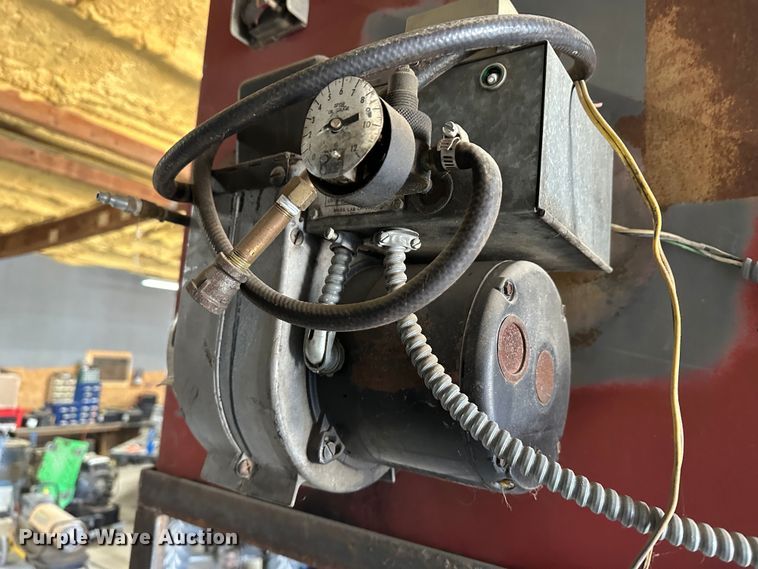 image for item LT9382 1986 Clean Energy CB86BH  oil burner