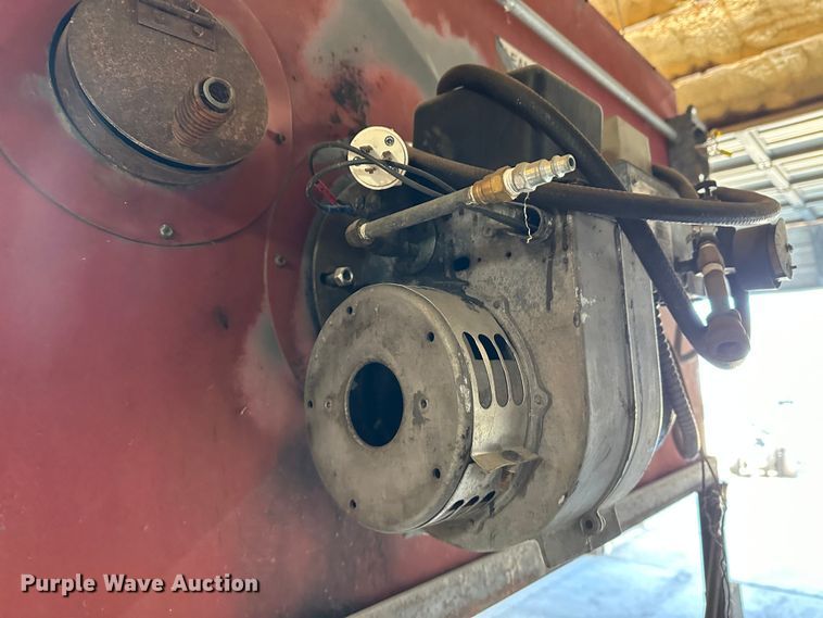 image for item LT9382 1986 Clean Energy CB86BH  oil burner