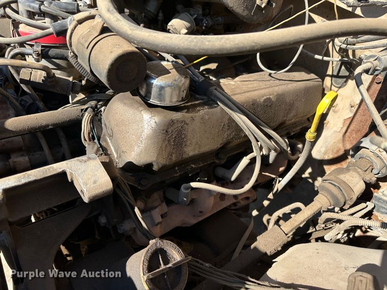 image for item LT9384 1986 Ford F350  flatbed pickup truck