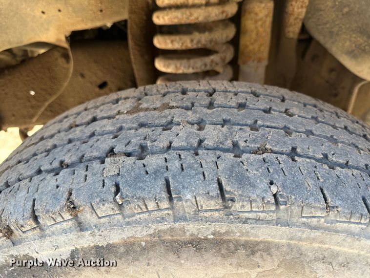 image for item LT9384 1986 Ford F350  flatbed pickup truck