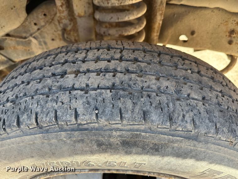 image for item LT9384 1986 Ford F350  flatbed pickup truck