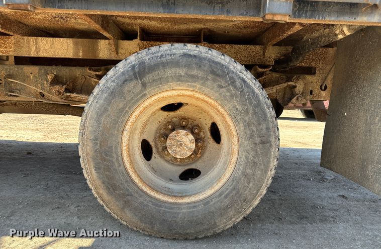 image for item LT9384 1986 Ford F350  flatbed pickup truck