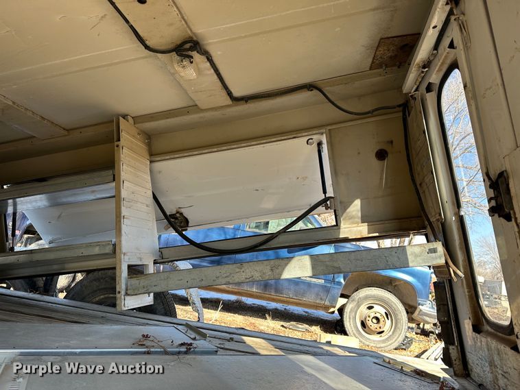 image for item LT9385 Truck bed topper