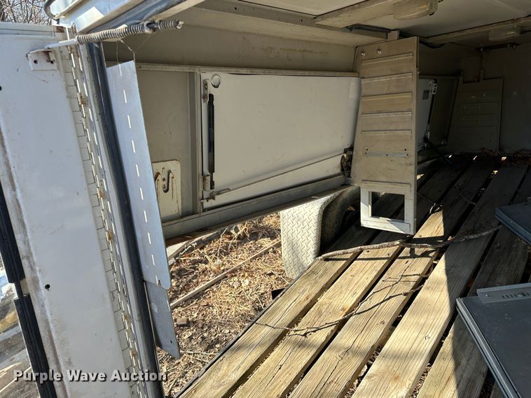 image for item LT9385 Truck bed topper