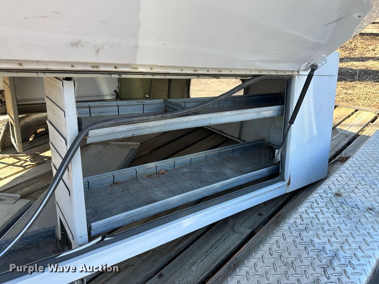 image for item LT9385 Truck bed topper