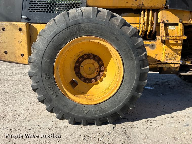 image for item LT9386 John Deere 646A  wheel loader