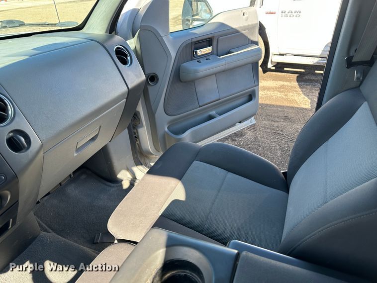 image for item LT9414 2006 Ford F150  SuperCrew pickup truck
