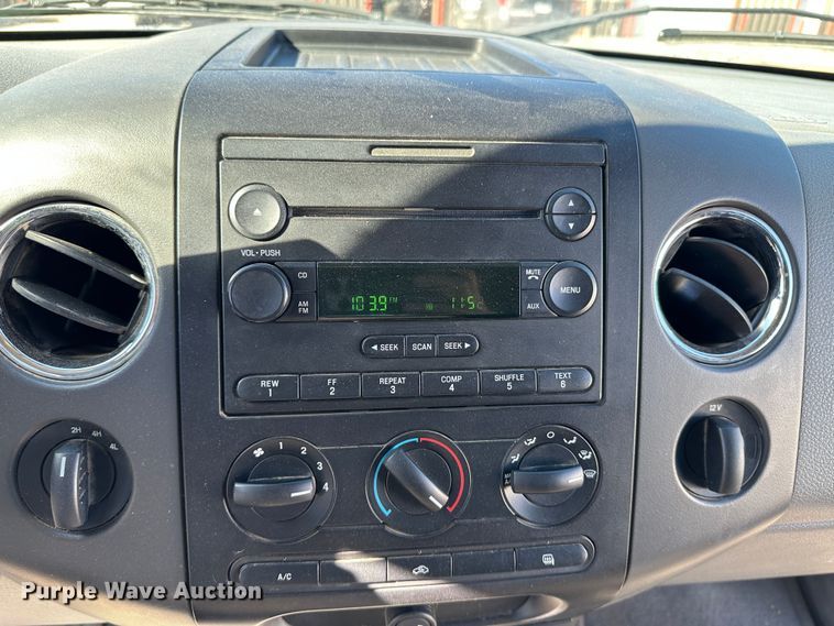 image for item LT9414 2006 Ford F150  SuperCrew pickup truck