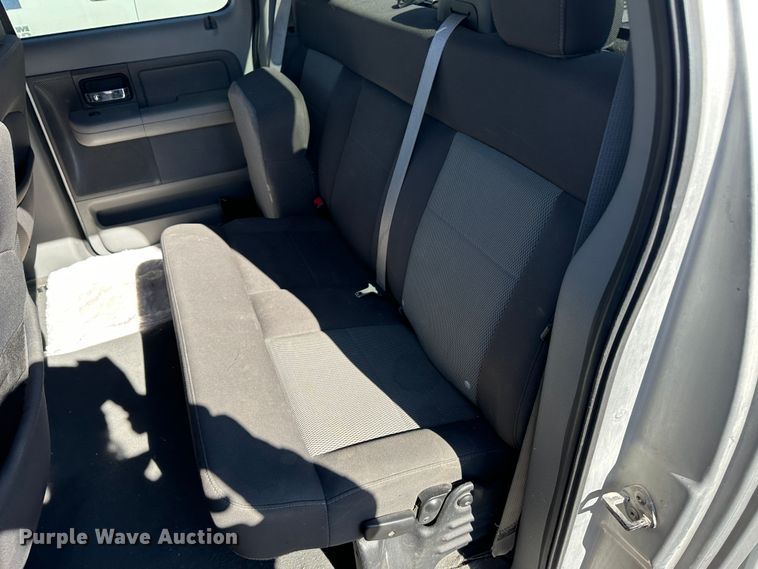 image for item LT9414 2006 Ford F150  SuperCrew pickup truck