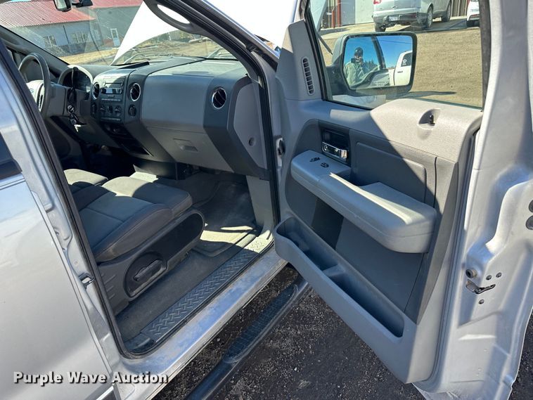 image for item LT9414 2006 Ford F150  SuperCrew pickup truck