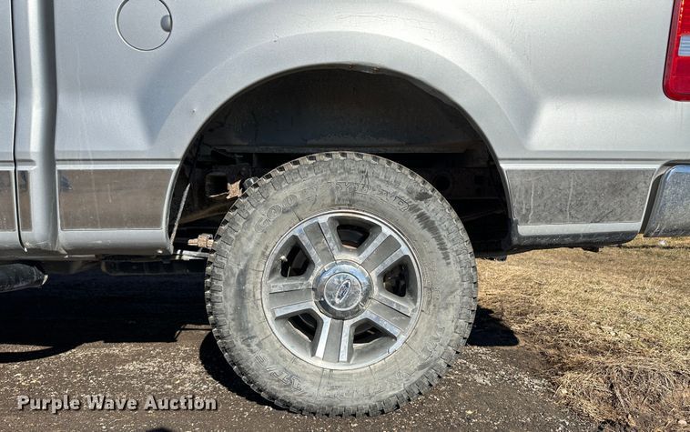 image for item LT9414 2006 Ford F150  SuperCrew pickup truck