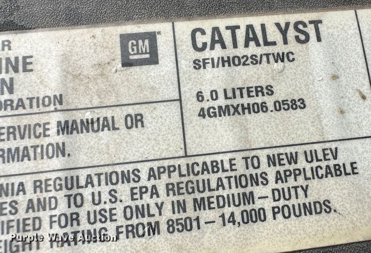 image for item LT9415 2004 Chevrolet Silverado 2500HD  utility bed pickup truck