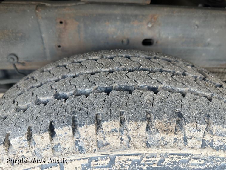 image for item LT9415 2004 Chevrolet Silverado 2500HD  utility bed pickup truck