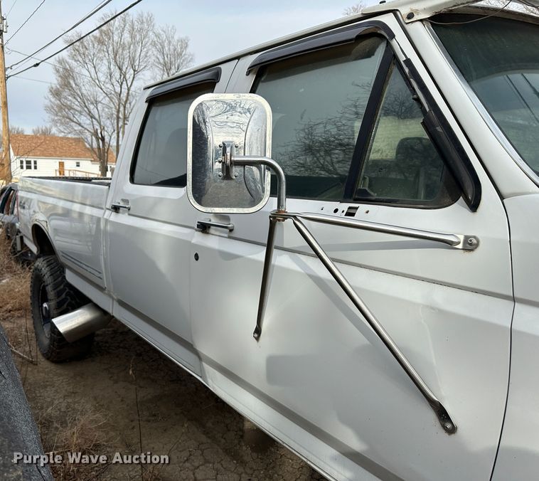 image for item LT9419 1997 Ford F350  Crew Cab pickup truck