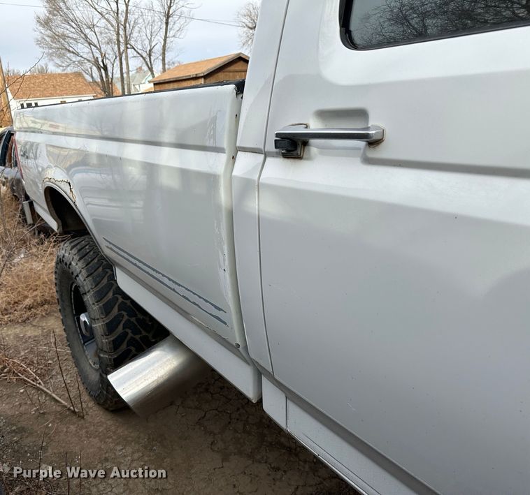 image for item LT9419 1997 Ford F350  Crew Cab pickup truck