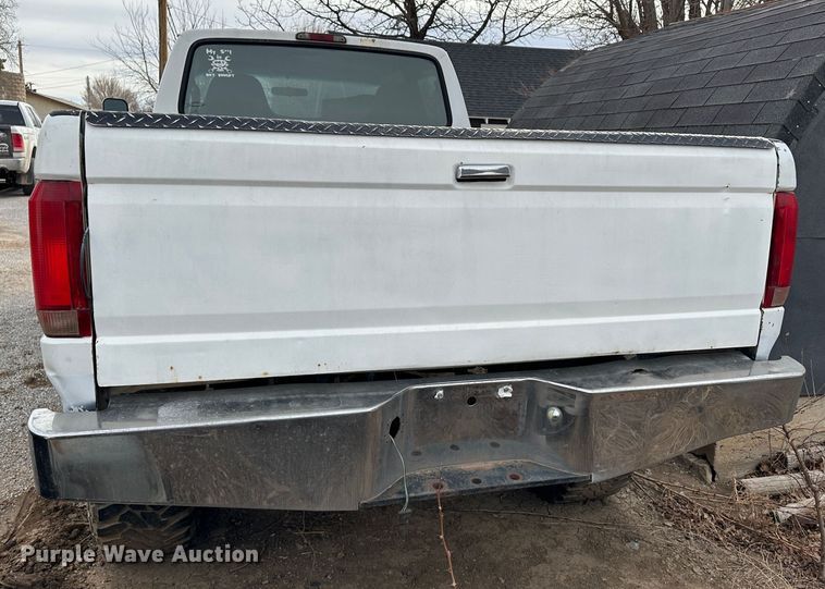 image for item LT9419 1997 Ford F350  Crew Cab pickup truck
