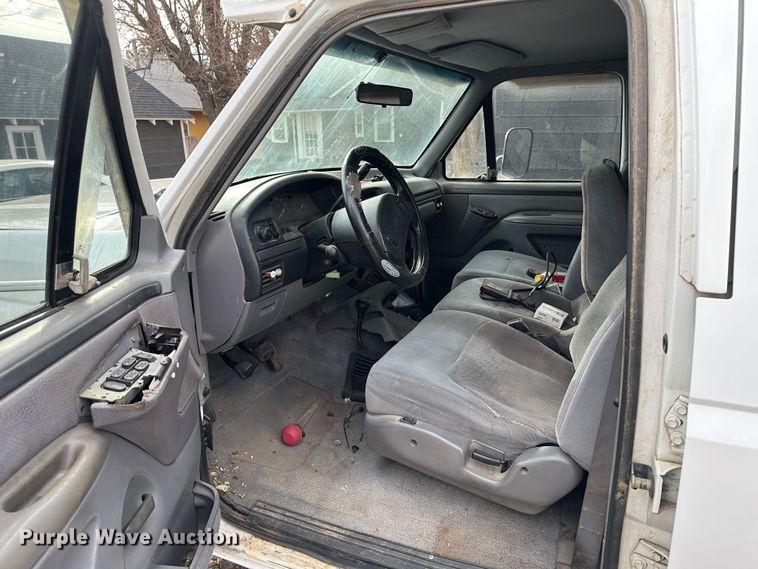 image for item LT9419 1997 Ford F350  Crew Cab pickup truck