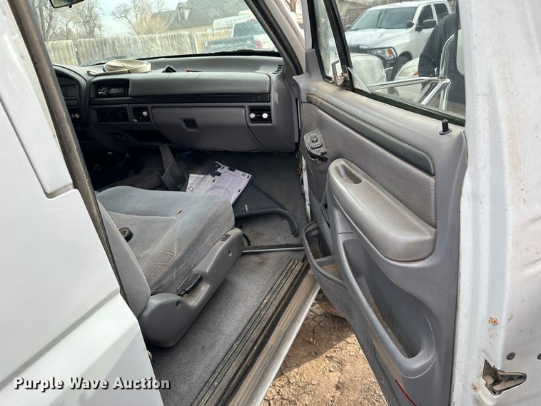 image for item LT9419 1997 Ford F350  Crew Cab pickup truck