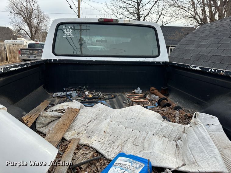 image for item LT9419 1997 Ford F350  Crew Cab pickup truck