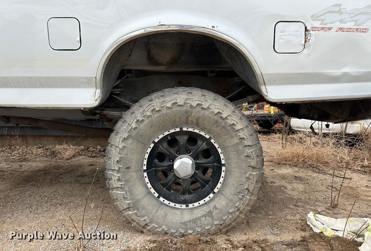 image for item LT9419 1997 Ford F350  Crew Cab pickup truck