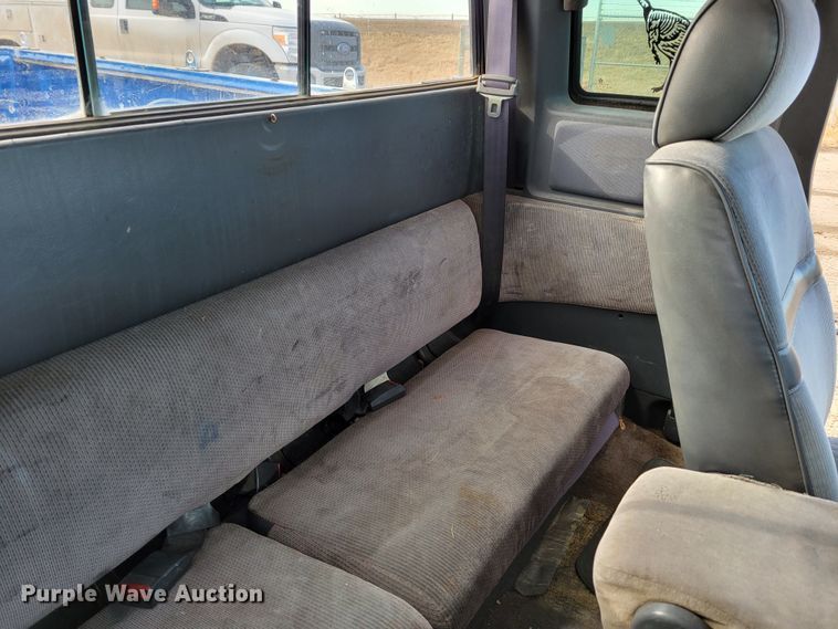 image for item LX9289 1993 Dodge Dakota LE  Club Cab pickup truck