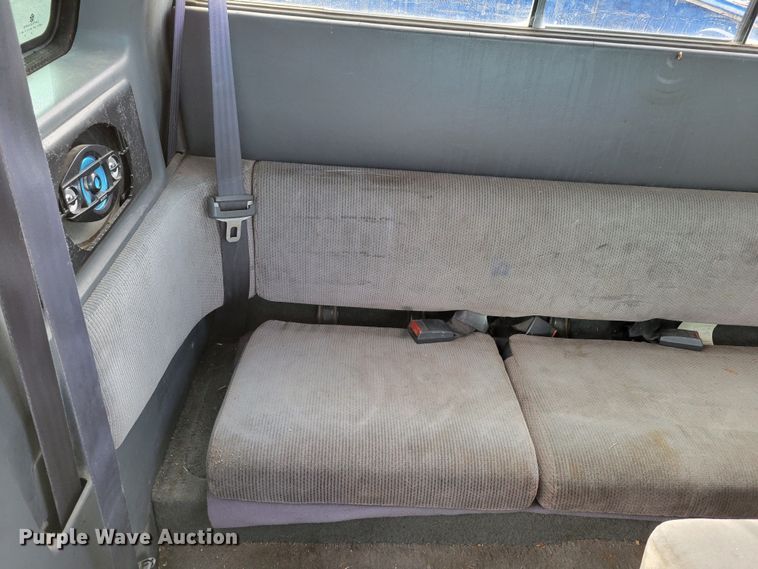 image for item LX9289 1993 Dodge Dakota LE  Club Cab pickup truck