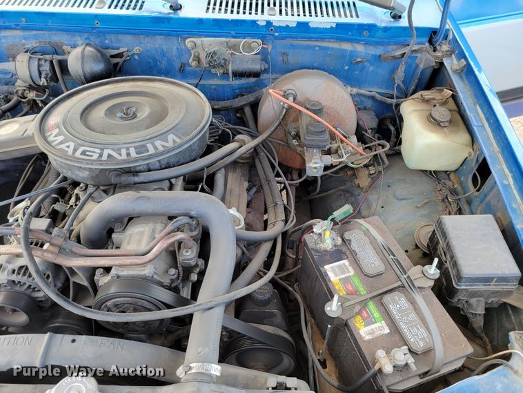 image for item LX9289 1993 Dodge Dakota LE  Club Cab pickup truck