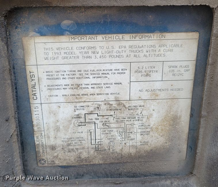 image for item LX9289 1993 Dodge Dakota LE  Club Cab pickup truck