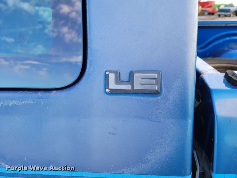 image for item LX9289 1993 Dodge Dakota LE  Club Cab pickup truck