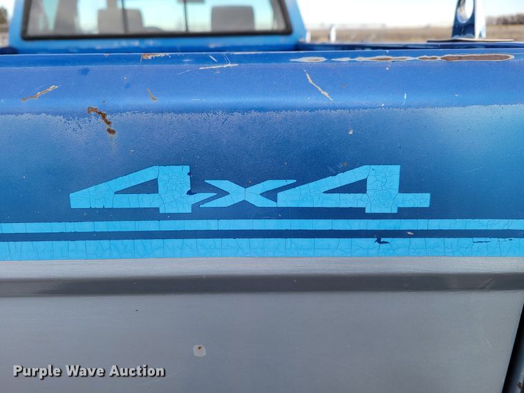 image for item LX9289 1993 Dodge Dakota LE  Club Cab pickup truck