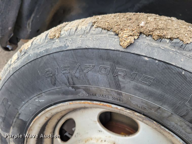 image for item LX9289 1993 Dodge Dakota LE  Club Cab pickup truck