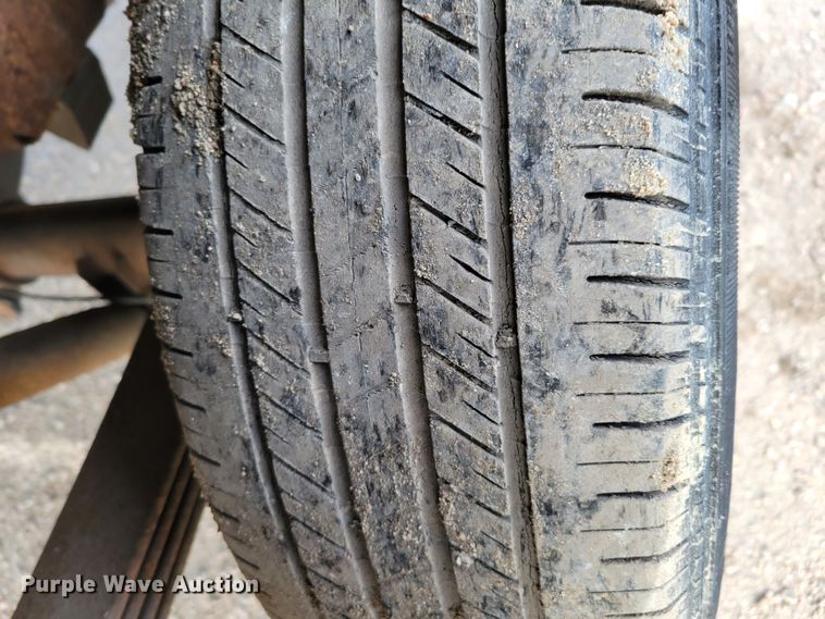 image for item LX9289 1993 Dodge Dakota LE  Club Cab pickup truck