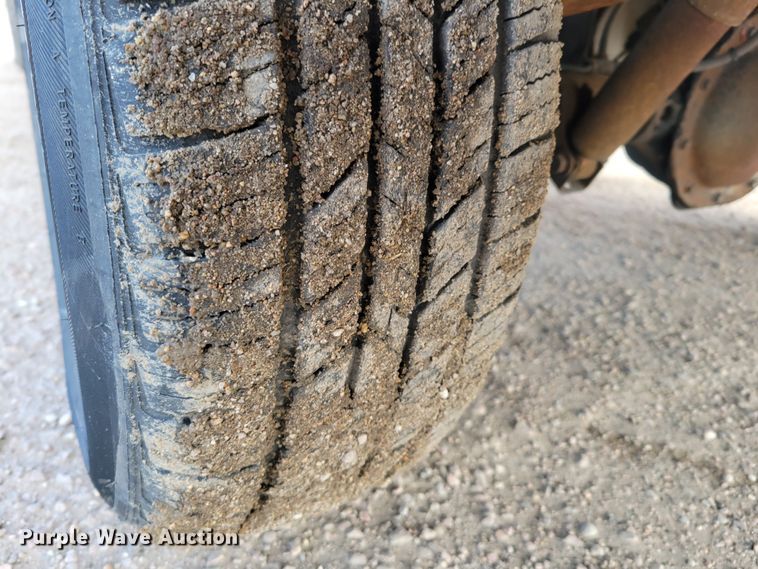 image for item LX9289 1993 Dodge Dakota LE  Club Cab pickup truck