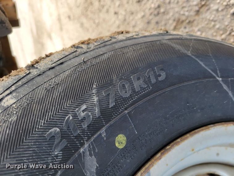 image for item LX9289 1993 Dodge Dakota LE  Club Cab pickup truck