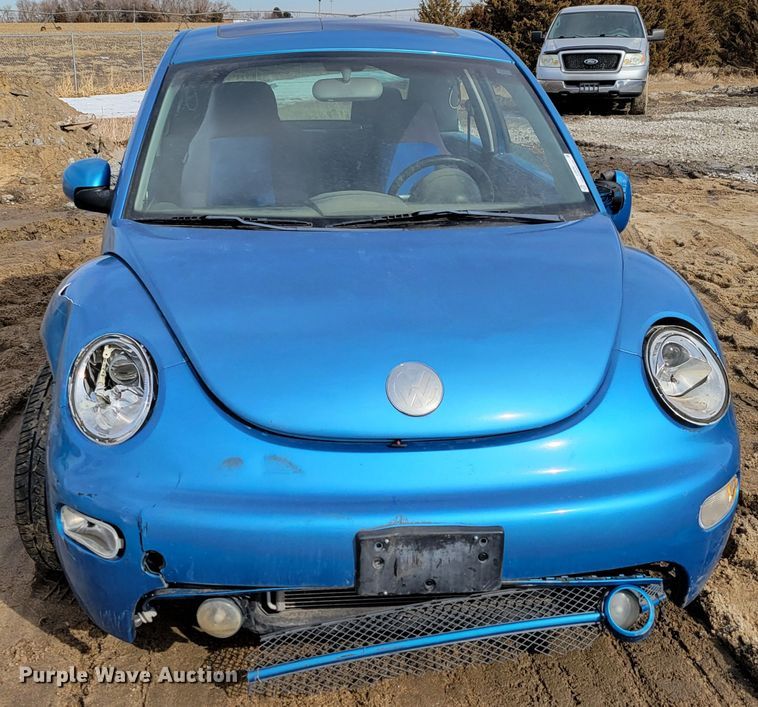 image for item LX9292 2004 Volkswagen New Beetle