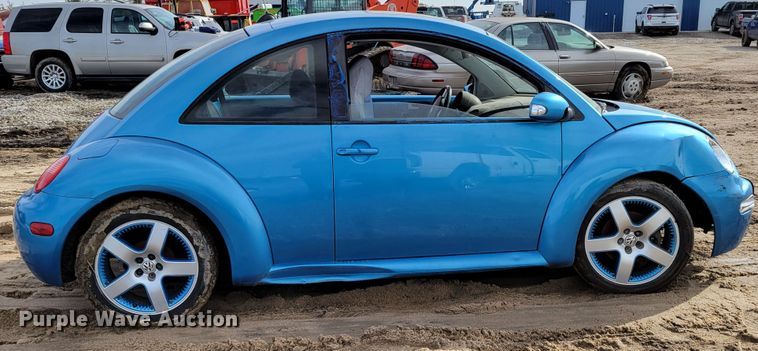 image for item LX9292 2004 Volkswagen New Beetle