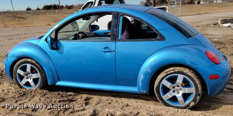 image for item LX9292 2004 Volkswagen New Beetle