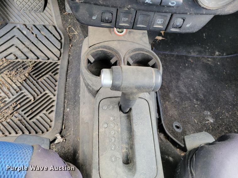 image for item LX9292 2004 Volkswagen New Beetle