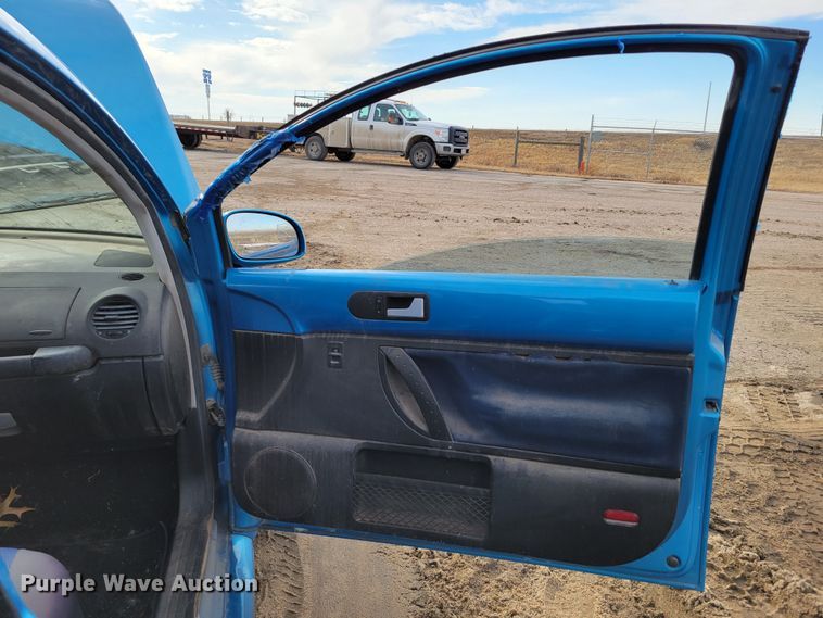 image for item LX9292 2004 Volkswagen New Beetle