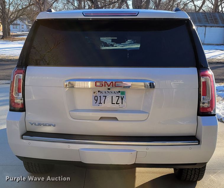 image for item LY9946 2017 GMC Yukon Denali  SUV