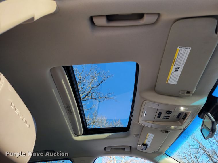 image for item LY9946 2017 GMC Yukon Denali  SUV