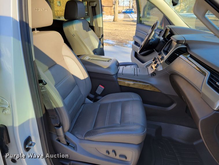 image for item LY9946 2017 GMC Yukon Denali  SUV
