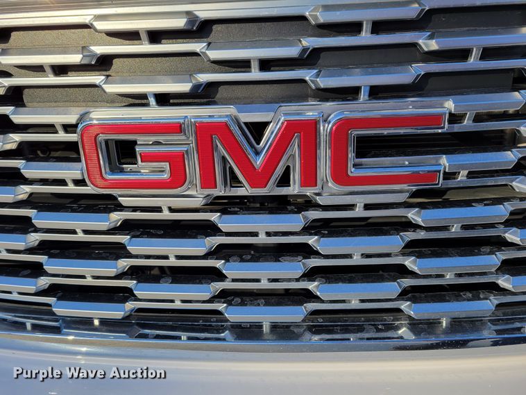 image for item LY9946 2017 GMC Yukon Denali  SUV