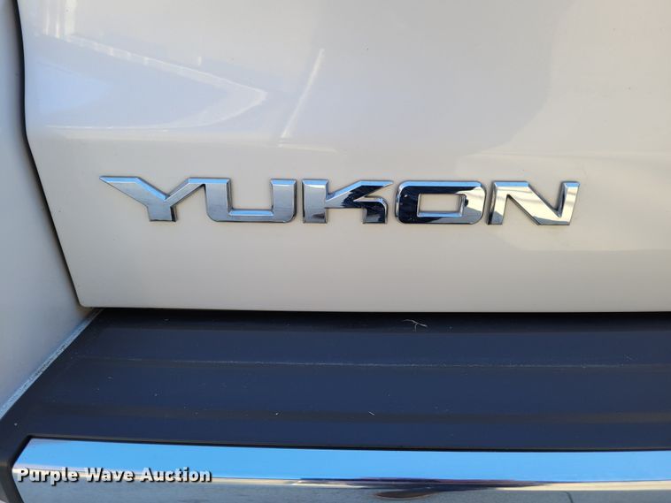 image for item LY9946 2017 GMC Yukon Denali  SUV