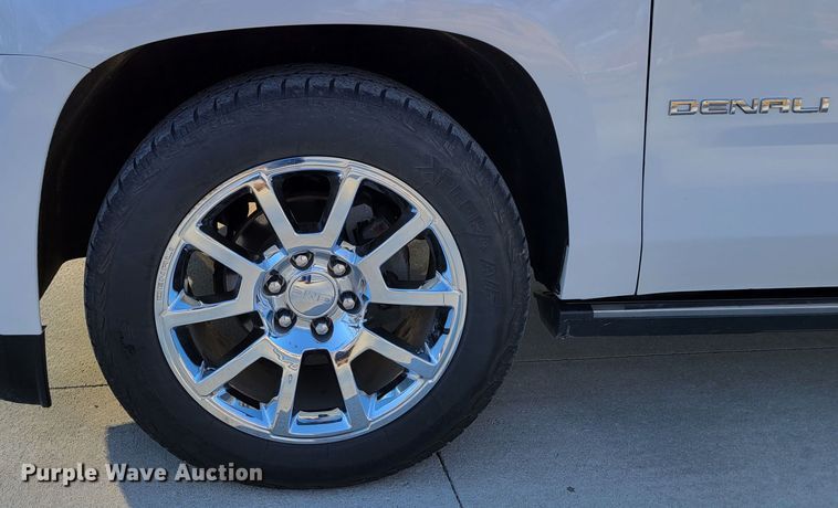 image for item LY9946 2017 GMC Yukon Denali  SUV
