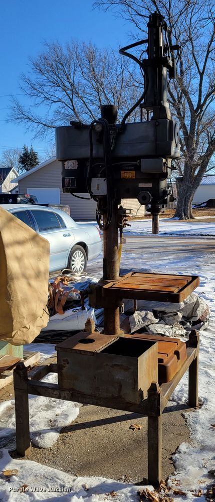 image for item LY9948 Clausing 2217  drill press