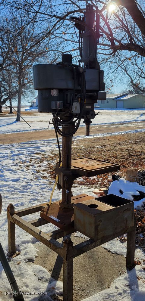 image for item LY9948 Clausing 2217  drill press